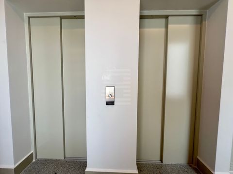 Foto Sala / Conjunto Comercial