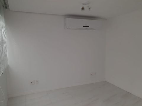 Foto Sala / Conjunto Comercial