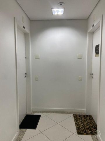 Foto Sala / Conjunto Comercial