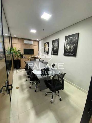 Foto Sala / Conjunto Comercial