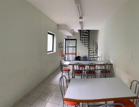 Foto Edifício Inteiro