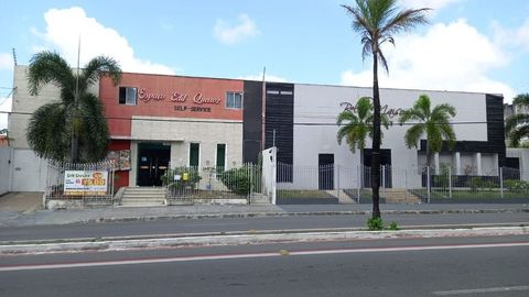 Foto Edifício Inteiro