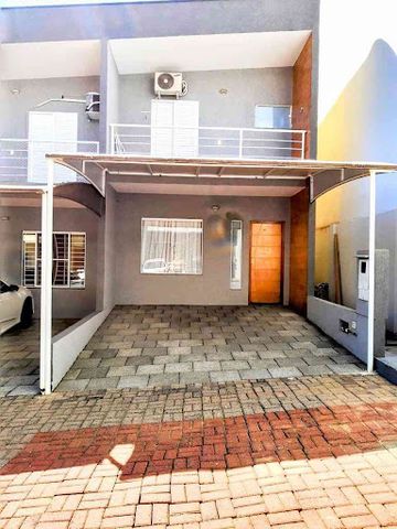 Foto Casa em Condomínio