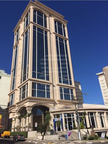 Foto Edifício Inteiro