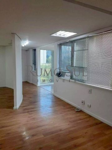 Foto Sala / Conjunto Comercial