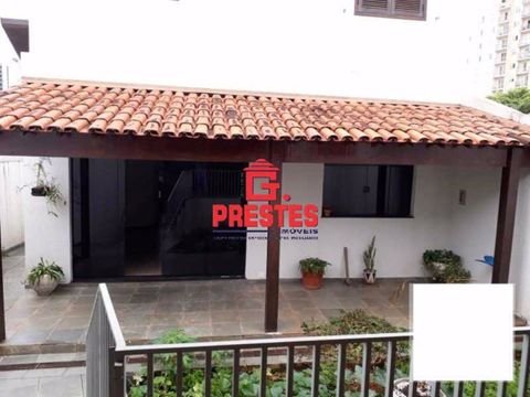 Foto Edifício Inteiro