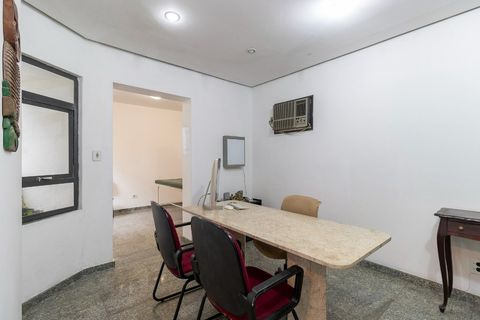 Foto Edifício Inteiro