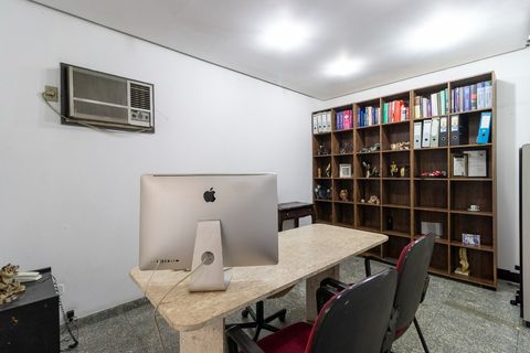 Foto Edifício Inteiro