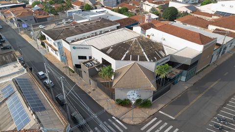 Foto Edifício Inteiro