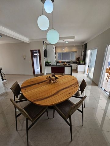 Foto Casa em Condomínio