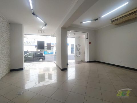 Foto Sala / Conjunto Comercial