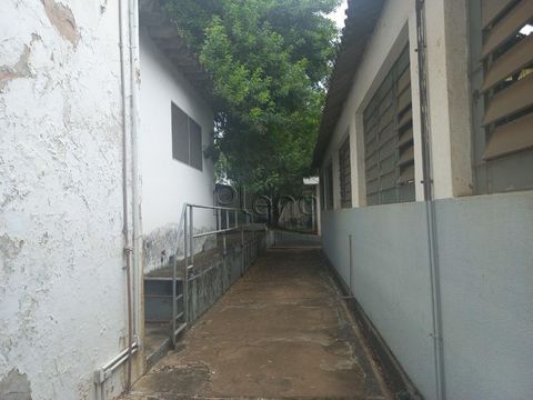 Foto Edifício Inteiro