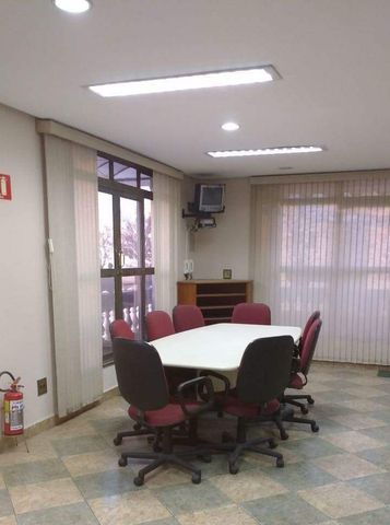 Foto Edifício Inteiro