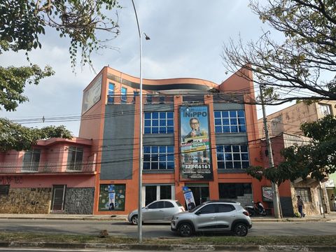 Foto Edifício Inteiro
