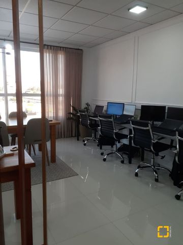Foto Sala / Conjunto Comercial
