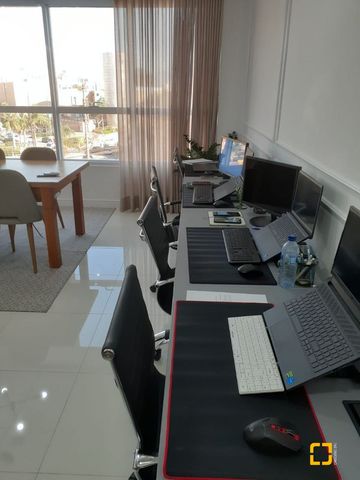 Foto Sala / Conjunto Comercial