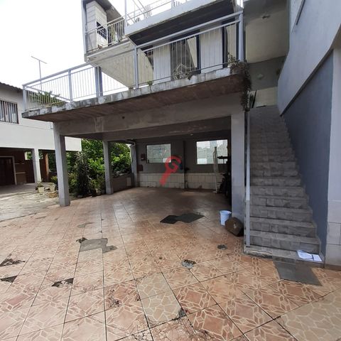 Foto Edifício Inteiro