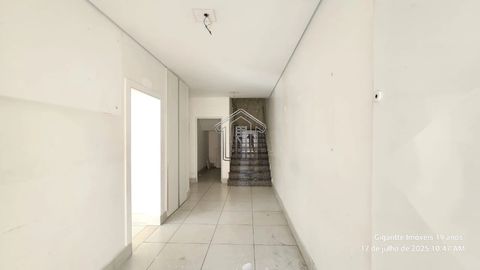 Foto Edifício Inteiro