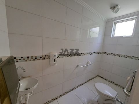 Foto Sala / Conjunto Comercial