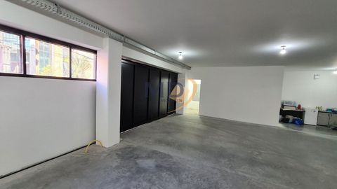 Foto Edifício Inteiro
