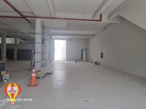 Foto Edifício Inteiro