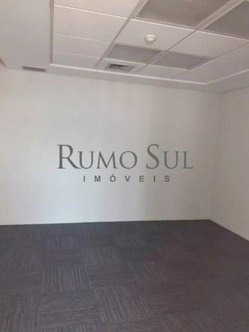 Foto Sala / Conjunto Comercial