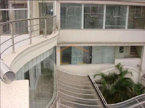 Foto Edifício Inteiro