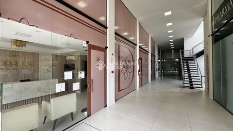 Foto Sala / Conjunto Comercial