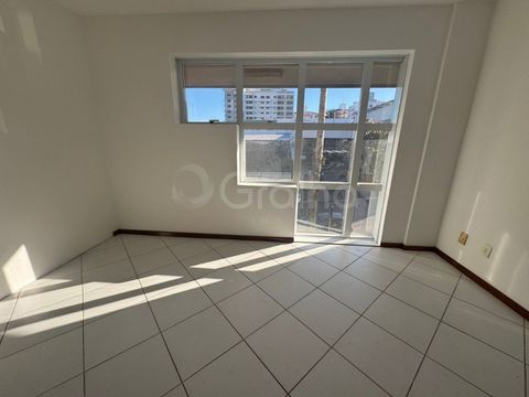 Foto Sala / Conjunto Comercial