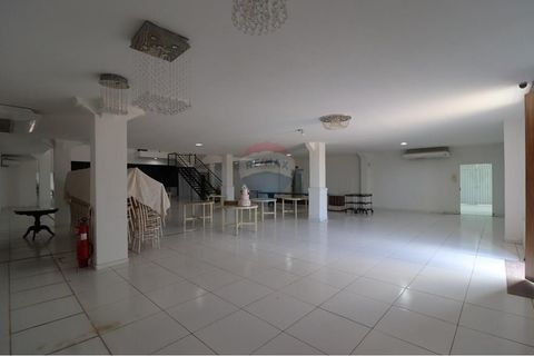 Foto Edifício Inteiro