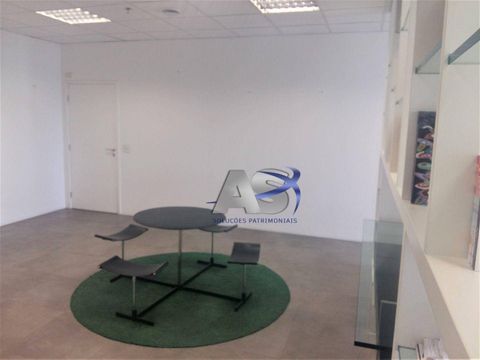 Foto Sala / Conjunto Comercial