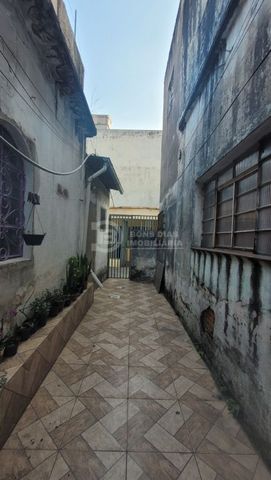 Foto Edifício Inteiro