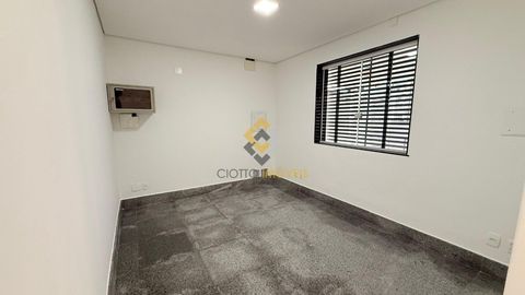 Foto Sala / Conjunto Comercial
