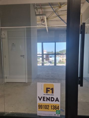 Foto Sala / Conjunto Comercial