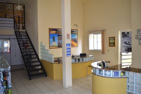 Foto Edifício Inteiro