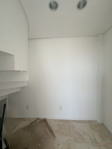 Foto Sala / Conjunto Comercial