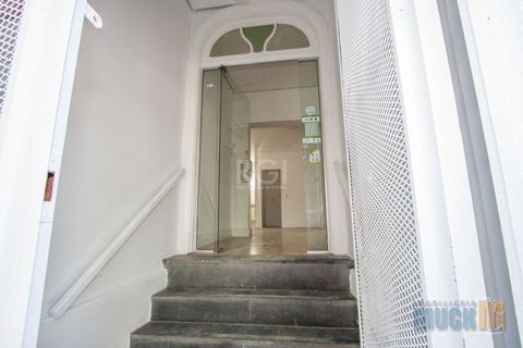 Foto Edifício Inteiro
