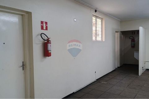 Foto Sala / Conjunto Comercial