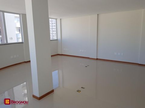 Foto Edifício Inteiro