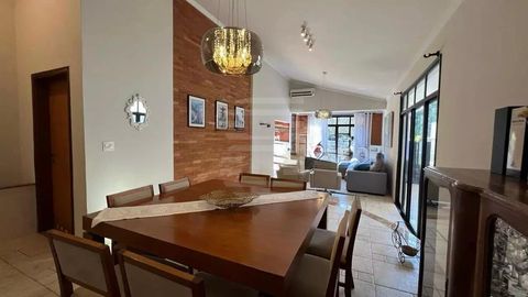 Foto Casa em Condomínio