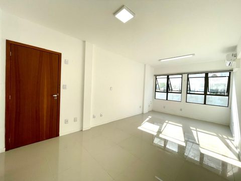 Foto Sala / Conjunto Comercial