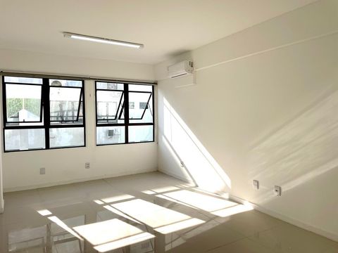 Foto Sala / Conjunto Comercial