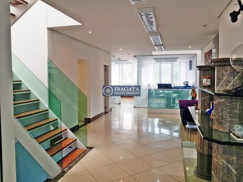 Foto Sala / Conjunto Comercial