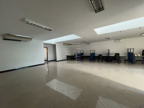 Foto Edifício Inteiro
