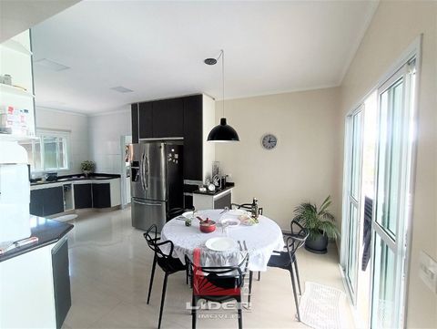 Foto Casa em Condomínio