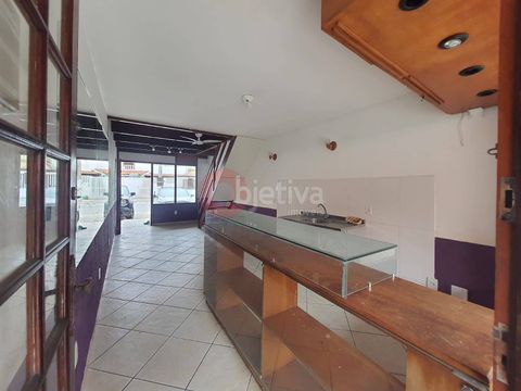 Foto Sala / Conjunto Comercial
