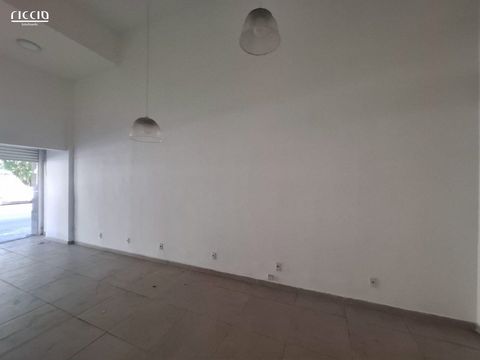 Foto Sala / Conjunto Comercial