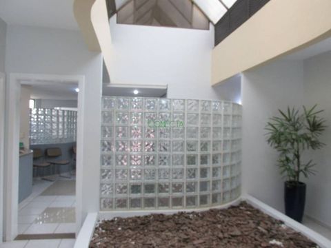 Foto Edifício Inteiro
