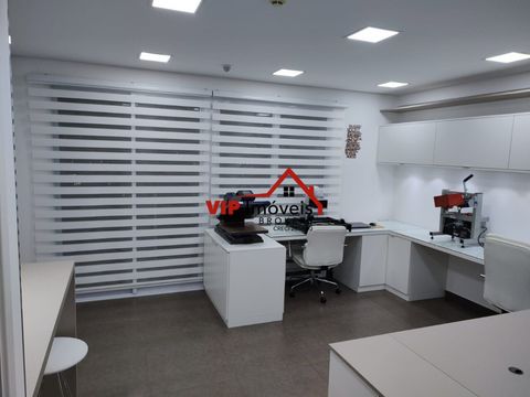 Foto Sala / Conjunto Comercial