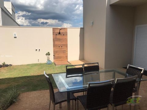 Foto Casa em Condomínio